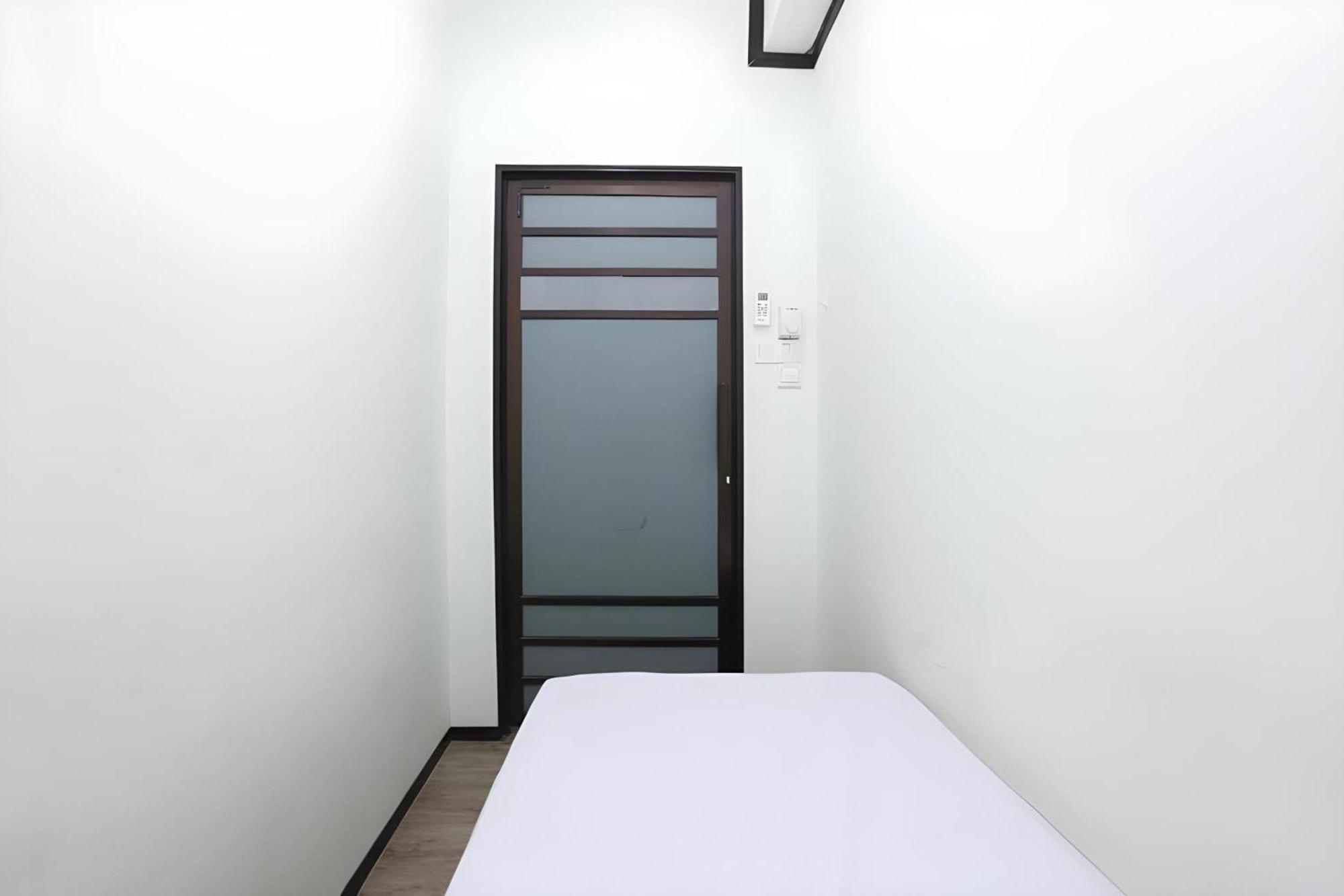 Spot On 90587 The Space Inn Kuala Terengganu Exterior photo